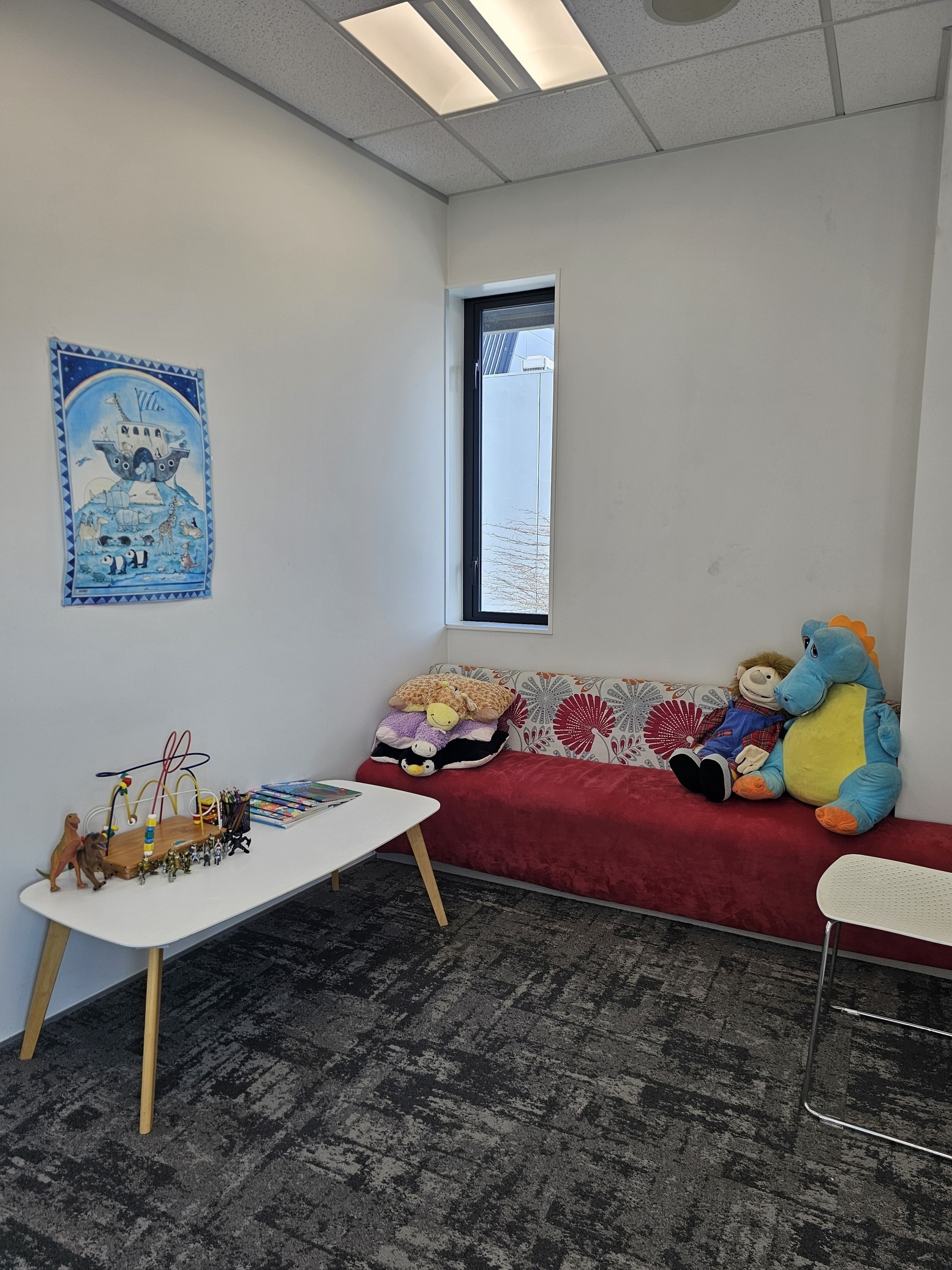 Dentist showing teeth model